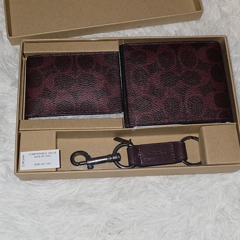 NWT-Coach Boxed *Black Curant - Gun Metal* 3-In-1 Wallet Gift Set - Picture 6 of 7